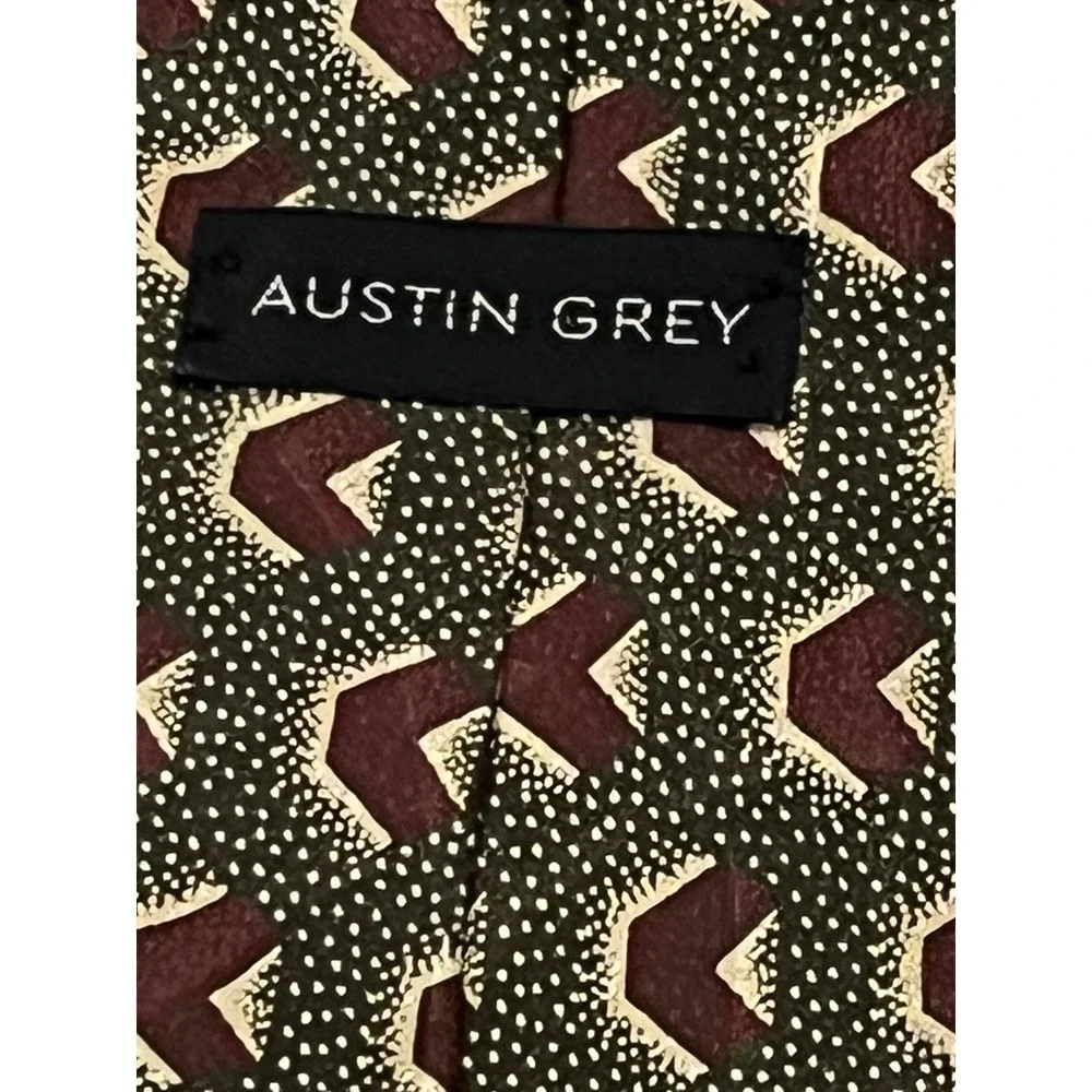 Austin Grey Mens Silk Necktie Burgundy Green Geometric Pattern Classic Tie